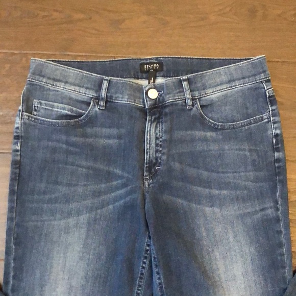 Brand New Escada jeans size 40 Made In Italy - Picture 2 of 9